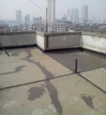 湟中漏水维修 楼顶漏水是什么原因，楼顶漏水维修方法是什么?